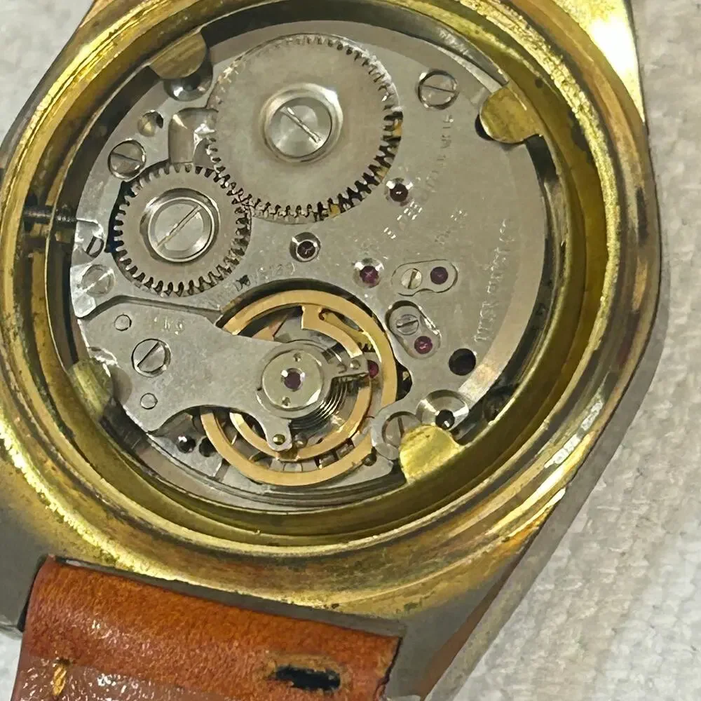 Parker De-Luxe 17 Jewel Watch For Parts or Repair See Pictures Swiss Made